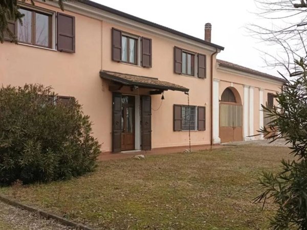 casa indipendente in vendita a Castelbelforte