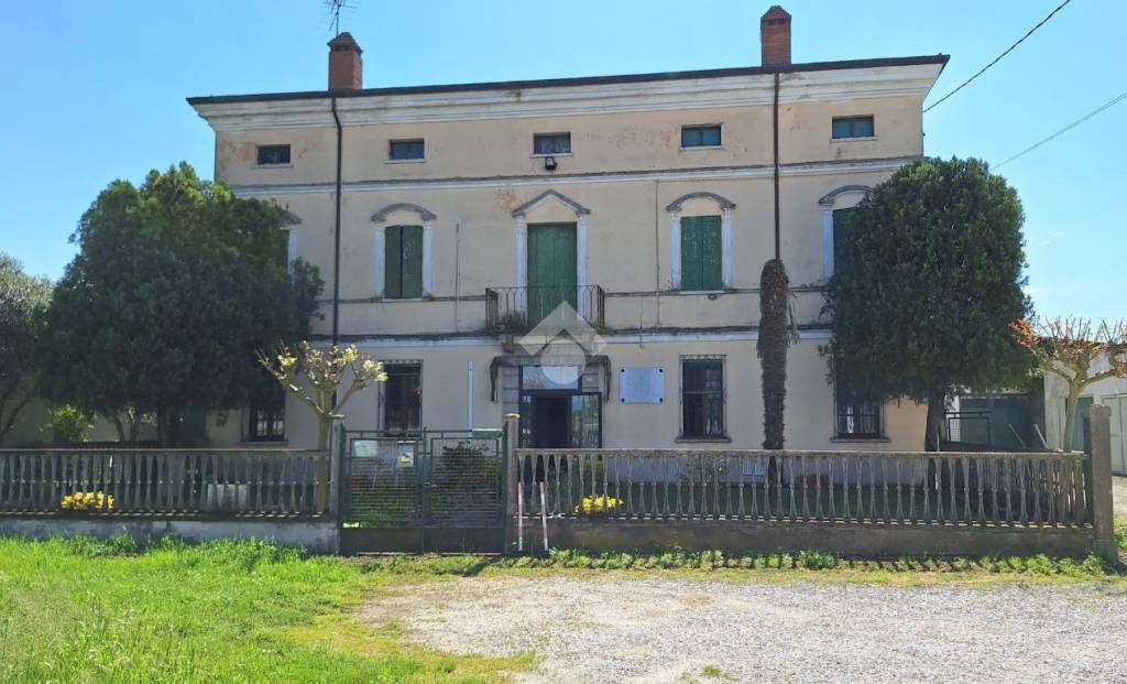 casa indipendente in vendita a Castelbelforte