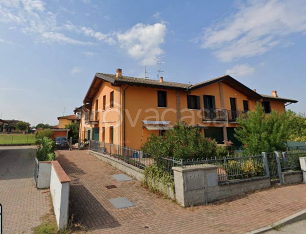 casa indipendente in vendita a Castelbelforte