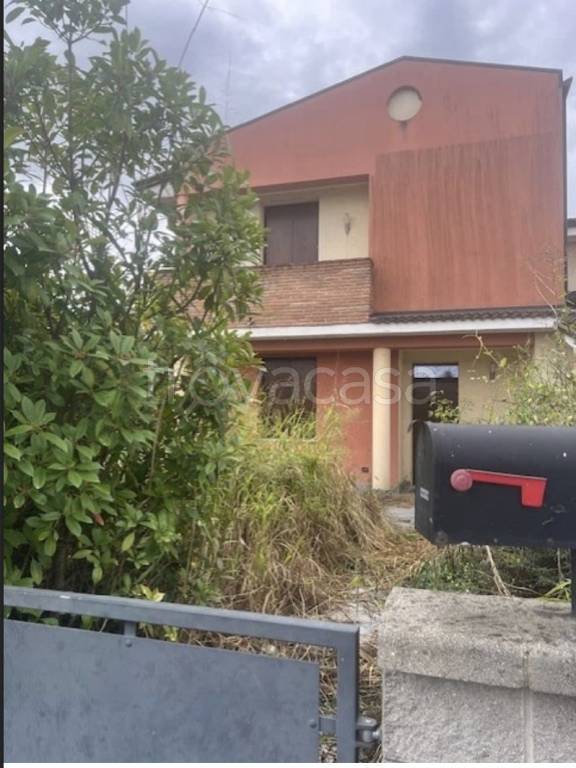 casa indipendente in vendita a Castelbelforte