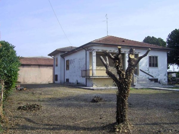 casa indipendente in vendita a Castelbelforte