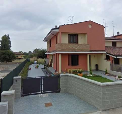 casa indipendente in vendita a Castelbelforte