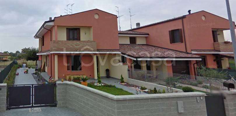 casa indipendente in vendita a Castelbelforte