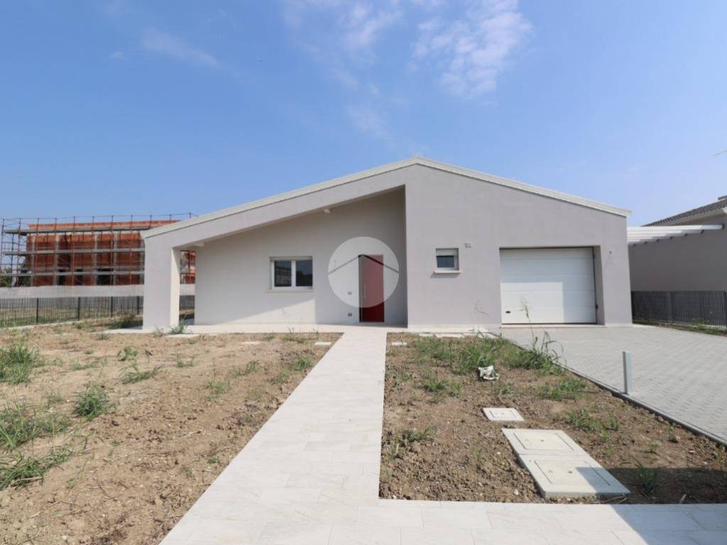 casa indipendente in vendita a Castelbelforte