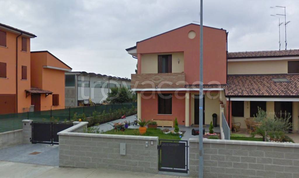 casa indipendente in vendita a Castelbelforte