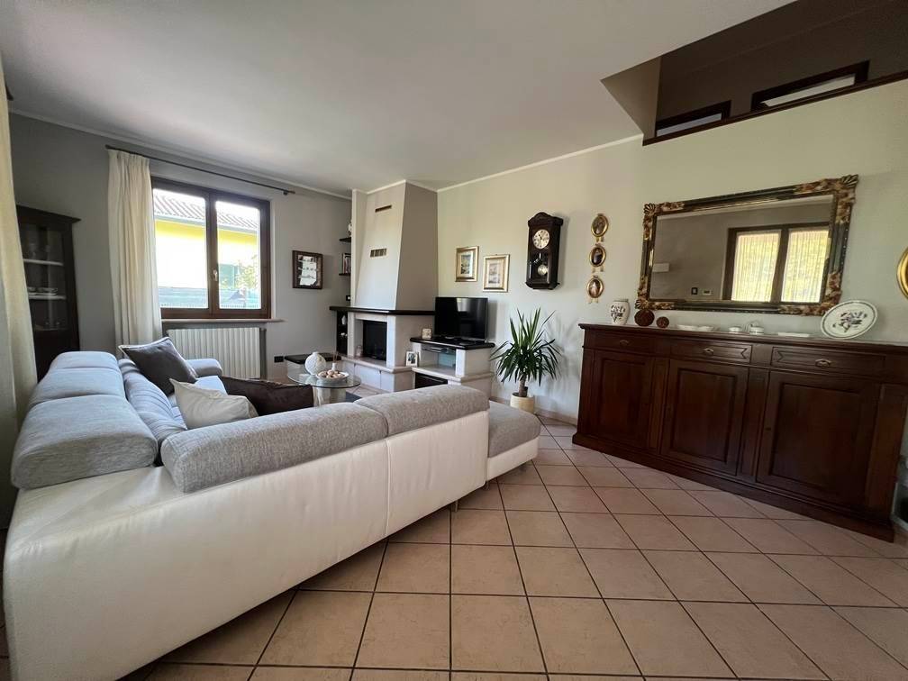 casa indipendente in vendita a Castelbelforte