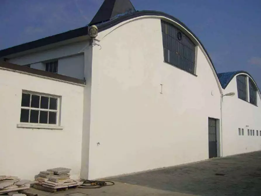 locale di sgombero in vendita a Castelbelforte