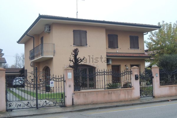 casa indipendente in vendita a Castelbelforte