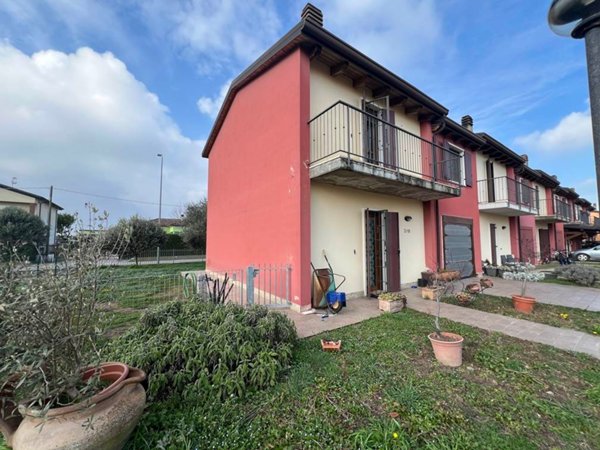 casa indipendente in vendita a Castelbelforte