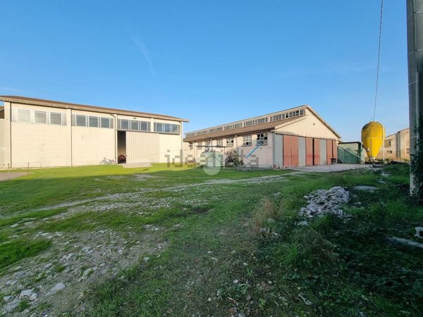 locale di sgombero in vendita a Castelbelforte