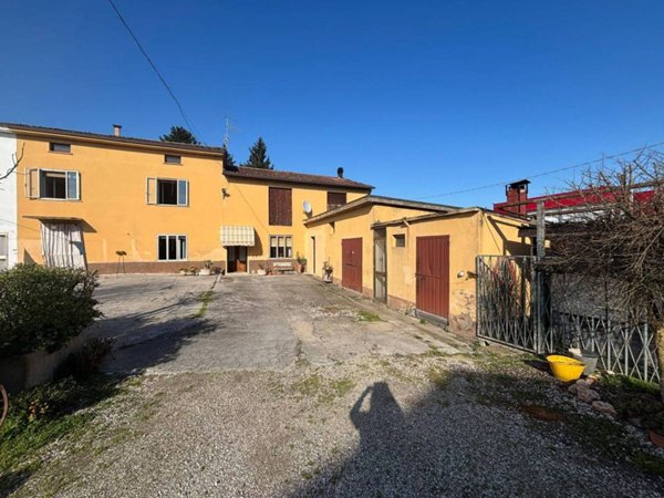 casa indipendente in vendita a Castelbelforte