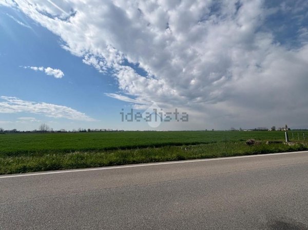 terreno edificabile in vendita a Castelbelforte