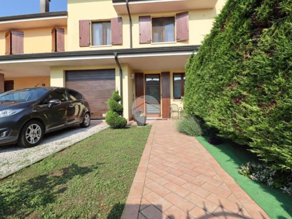 casa indipendente in vendita a Castelbelforte