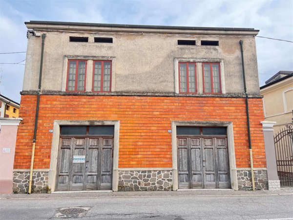 casa indipendente in vendita a Castel d'Ario