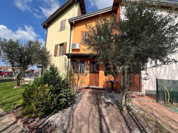 appartamento in vendita a Castel d'Ario
