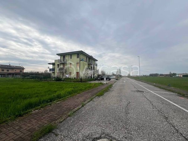appartamento in vendita a Castel d'Ario