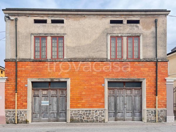 casa indipendente in vendita a Castel d'Ario
