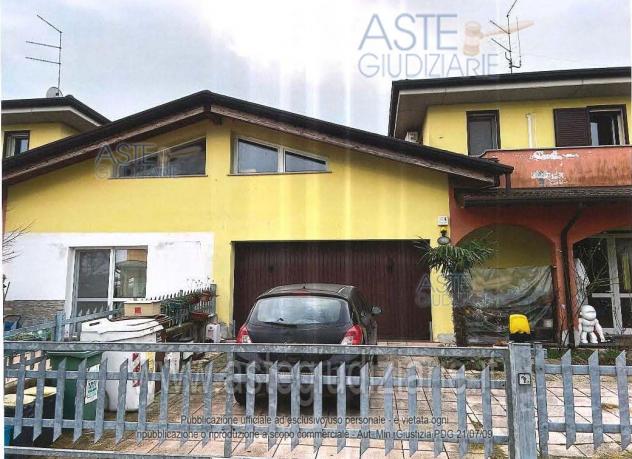 casa indipendente in vendita a Castel d'Ario