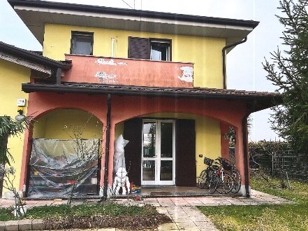 casa indipendente in vendita a Castel d'Ario