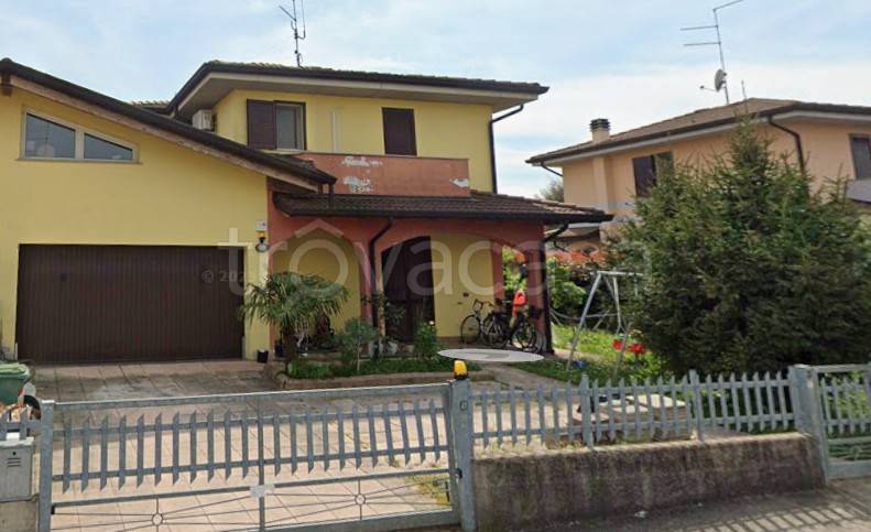 casa indipendente in vendita a Castel d'Ario