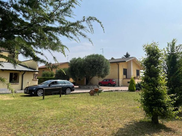 casa indipendente in vendita a Castel d'Ario