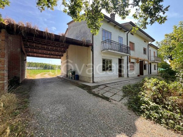 casa indipendente in vendita a Castel d'Ario