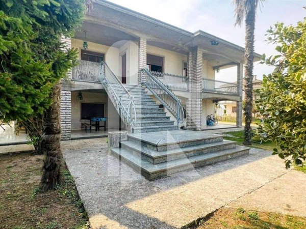 casa indipendente in vendita a Castel d'Ario