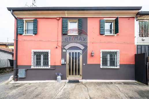 casa indipendente in vendita a Castel d'Ario