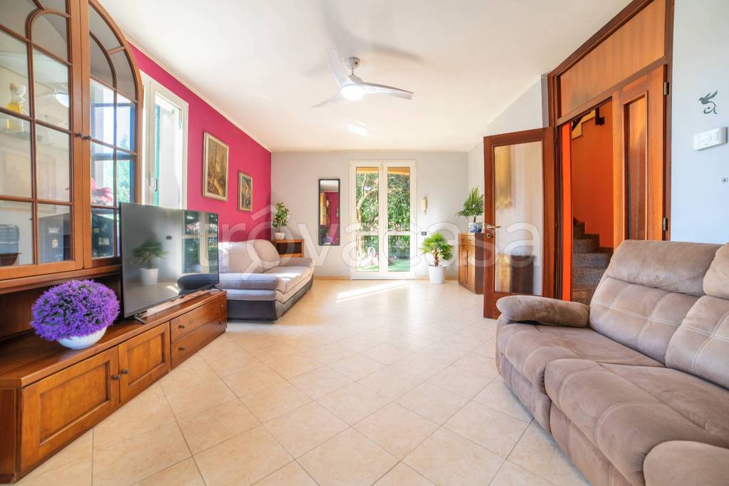 casa indipendente in vendita a Castel d'Ario