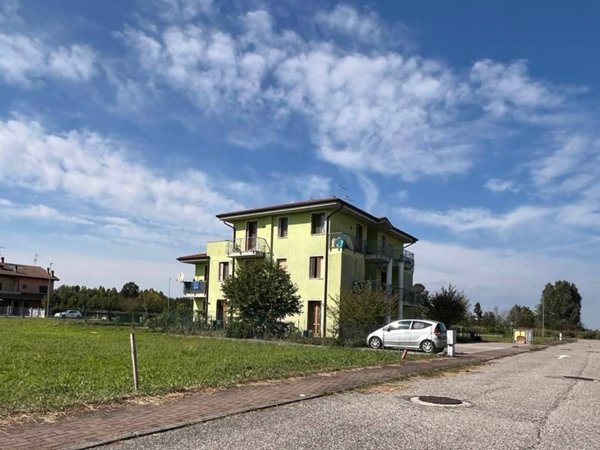 appartamento in vendita a Castel d'Ario
