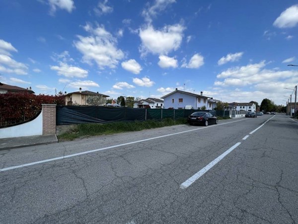 terreno edificabile in vendita a Castel d'Ario