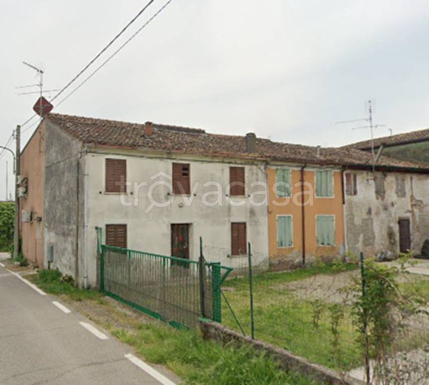 casa indipendente in vendita a Castel d'Ario