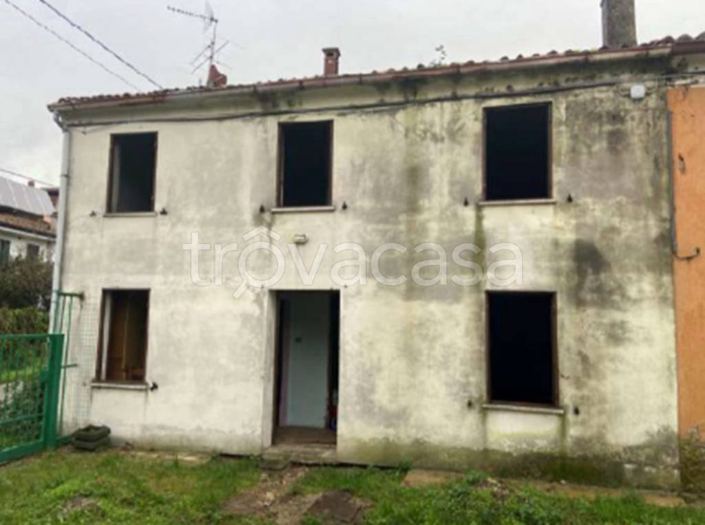 casa indipendente in vendita a Castel d'Ario