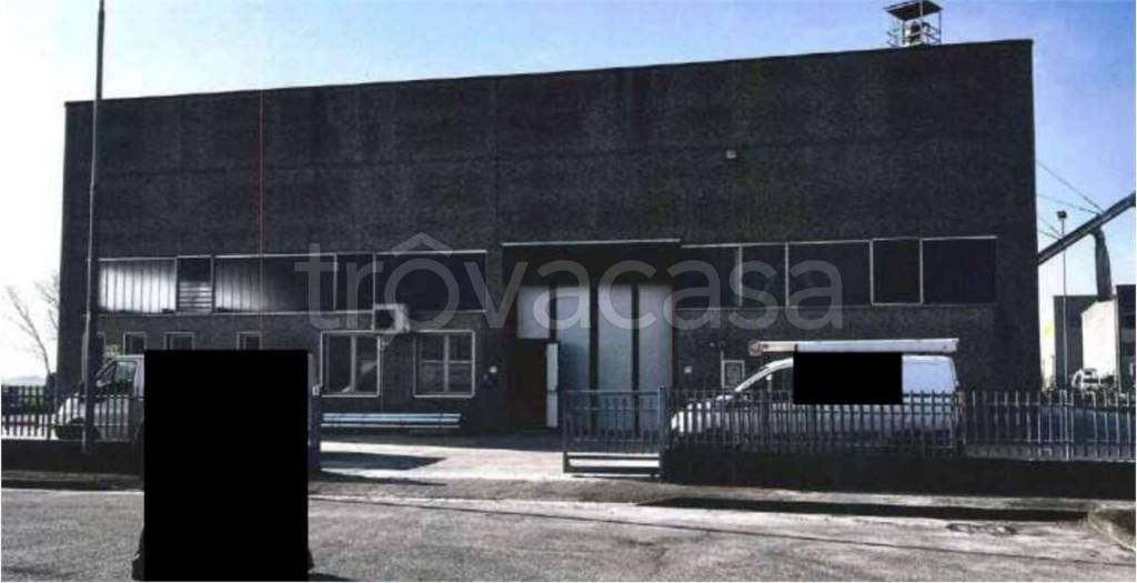 capannone in vendita a Castel d'Ario