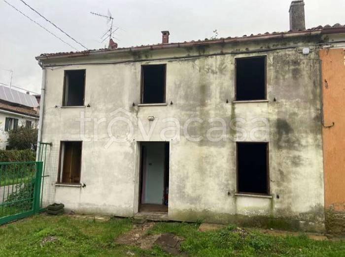 casa indipendente in vendita a Castel d'Ario