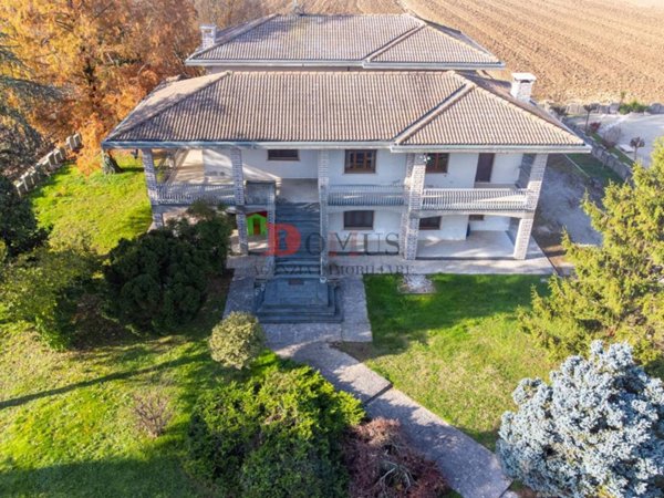 casa indipendente in vendita a Castel d'Ario