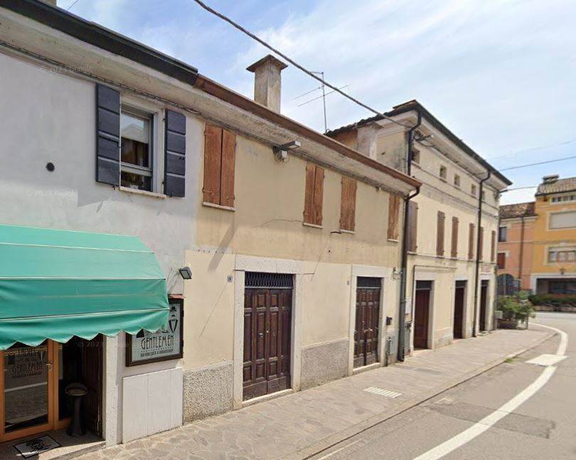 negozio in vendita a Castel d'Ario