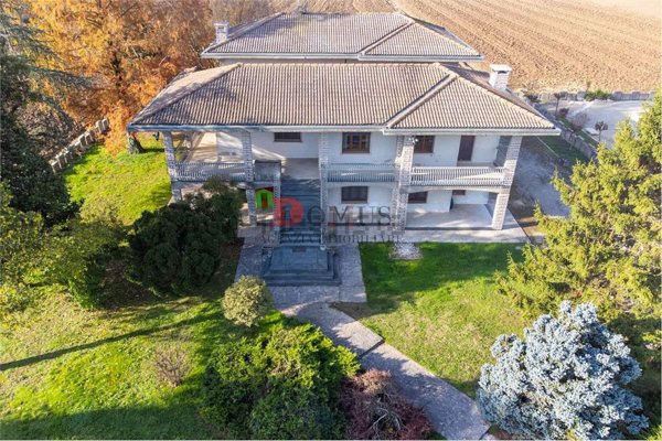 casa indipendente in vendita a Castel d'Ario