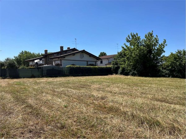 villa in vendita a Castel d'Ario