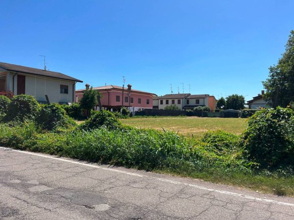 terreno edificabile in vendita a Castel d'Ario