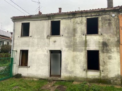 casa indipendente in vendita a Castel d'Ario