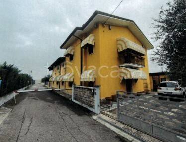 casa indipendente in vendita a Castel d'Ario