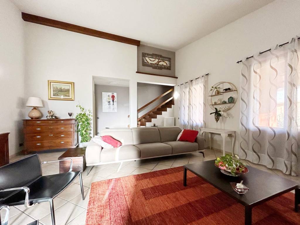 casa indipendente in vendita a Castel Goffredo in zona Villa