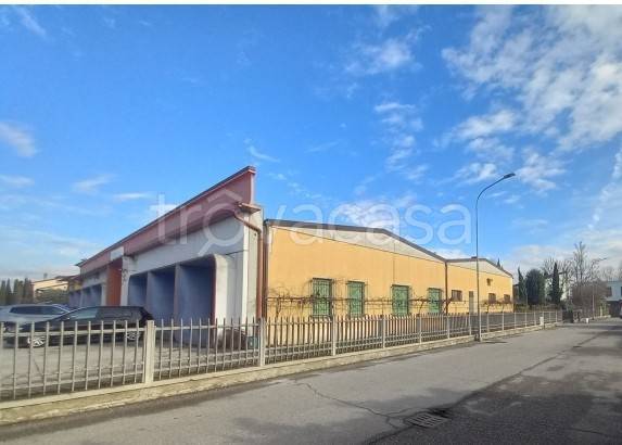 locale commerciale in vendita a Castel Goffredo