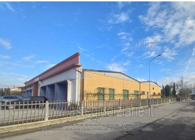 locale commerciale in vendita a Castel Goffredo