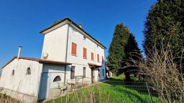 casa indipendente in vendita a Castel Goffredo in zona Villa
