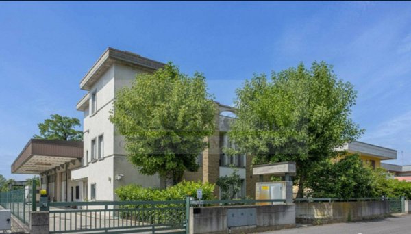 casa indipendente in vendita a Castel Goffredo in zona Villa