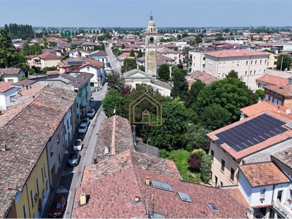intera palazzina in vendita a Castel Goffredo