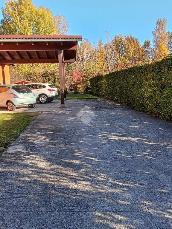 casa indipendente in vendita a Castel Goffredo in zona Villa