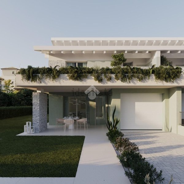 casa indipendente in vendita a Castel Goffredo in zona Villa